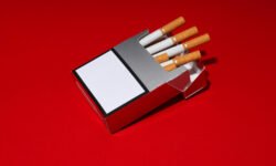 Aumento impuesto tabaco indiana