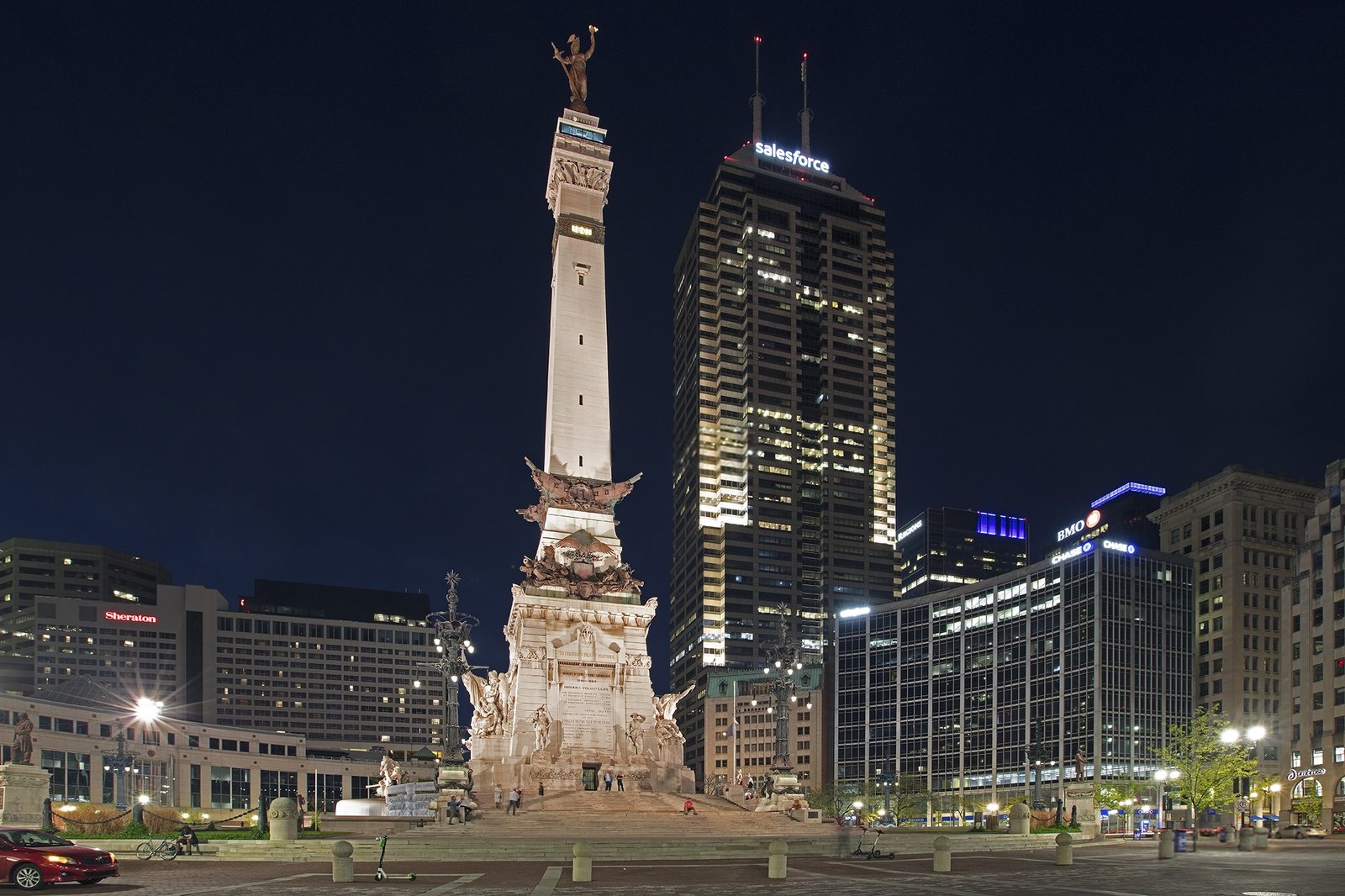 tiroteo en Monument Circle