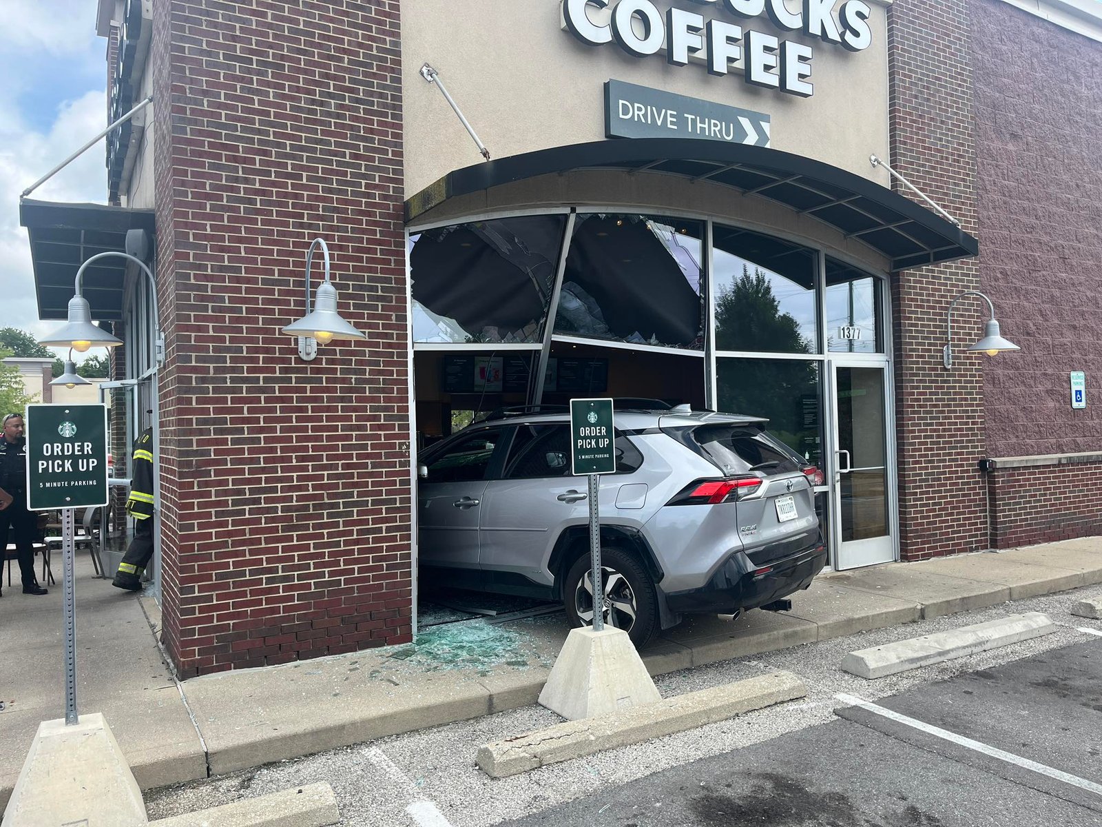 empleado herido en Starbucks