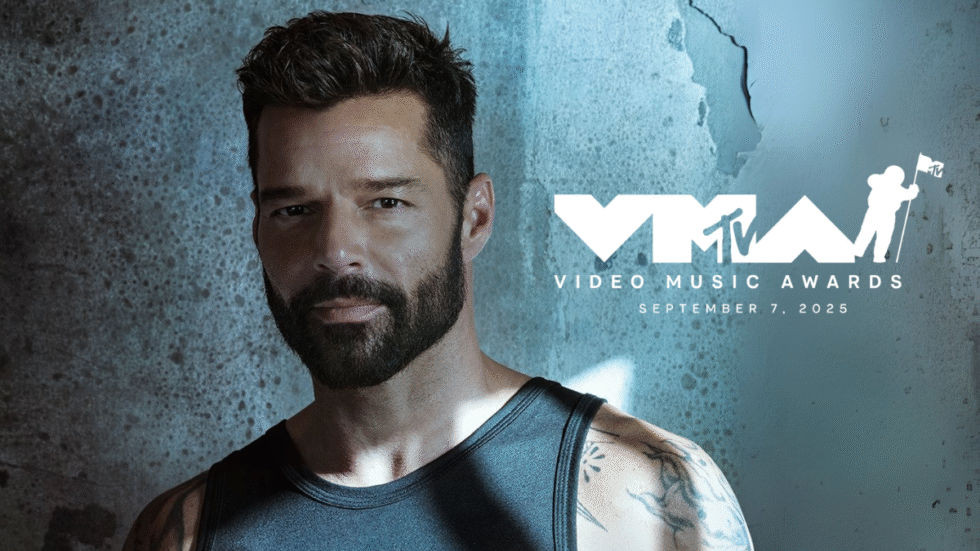 Ricky Martin Latin Icon Award