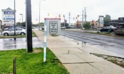 puente peatonal en la calle 86